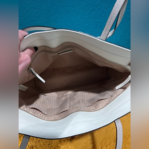 Kate Spade - Picture 5 of 9